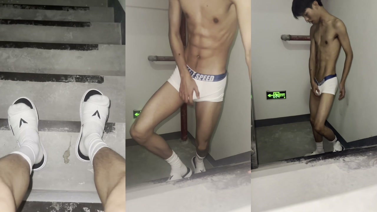 抖音网红足球体育生唐老师楼道专访！制服紧身热裤，楼道激情半露点。